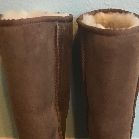 Classic Tall Ugg Boot - Picture 2 of 6